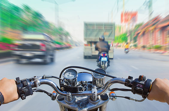 découvrez une assurance moto avantageuse : des garanties complètes, des tarifs compétitifs et des services adaptés à vos besoins pour rouler en toute sérénité.