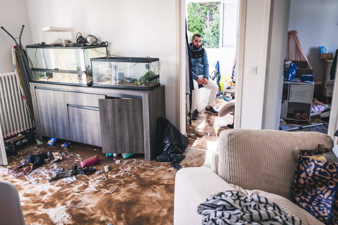 découvrez tout ce qu'il faut savoir sur la hausse des assurances prévue en 2026 : causes, secteurs impactés et conseils pour limiter l'augmentation de vos cotisations.