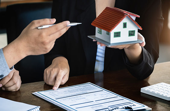 comparez facilement les offres d'assurance habitation en ligne et trouvez la meilleure couverture au meilleur prix pour protéger votre logement.